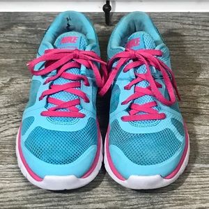 Nike kids pink/blue athletic shoes size 4.5